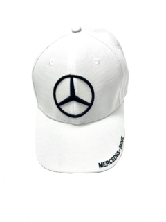 Mercedes bílá kšiltovka s logem na kšiltu